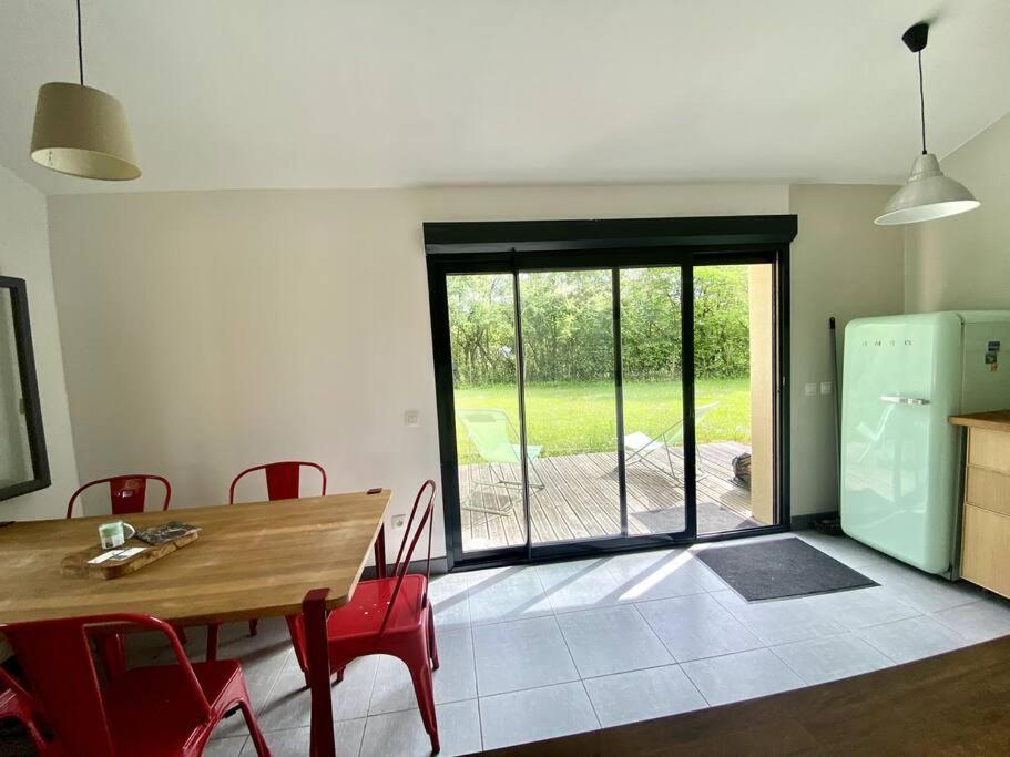 La Lande - Petite Maison Avec Jardin Vendat Exterior foto